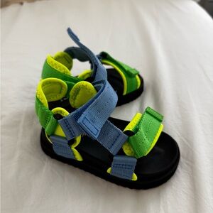 GAP Kids Blue and Green Strap Sandals 5-6 C